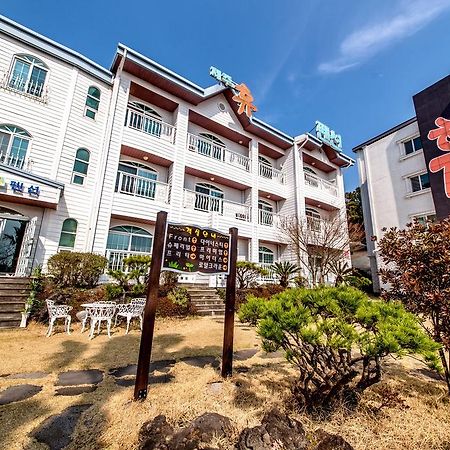 Jeju Hue Pension Seogwipo Exterior foto