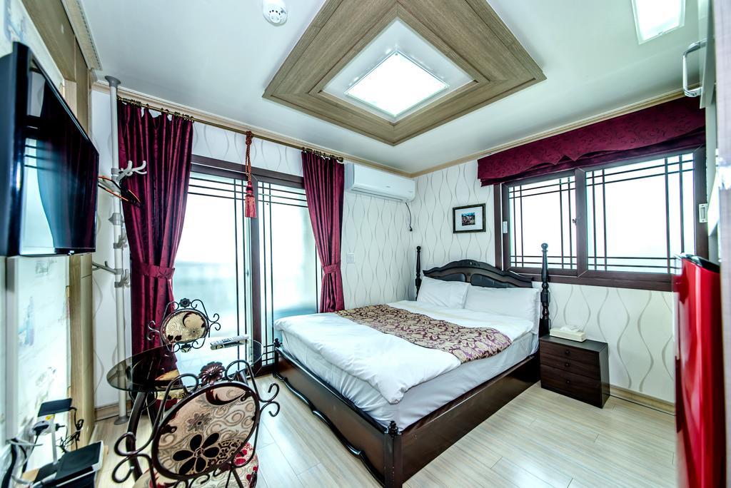 Jeju Hue Pension Seogwipo Exterior foto